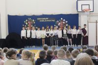 IMG_2923uczniowie biorą udział w Misterium wielkanocnym