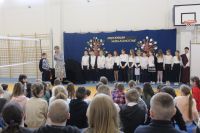 IMG_2930uczniowie biorą udział w Misterium wielkanocnym