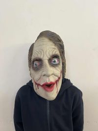 5e2b4b54-773e-41d0-bb91-f01672b79430uczniowie w przebraniach