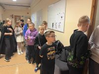 4d4930bc-efa9-4898-be1e-0ab8d253c4eauczniowie w przebraniach