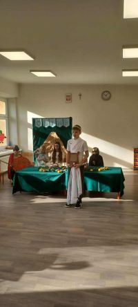 019ee872-ebab-471e-8395-0f12483c28bauczniowie jako bogowie