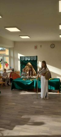 67ac6b68-67d9-42f0-86e2-def86f06732duczniowie jako bogowie