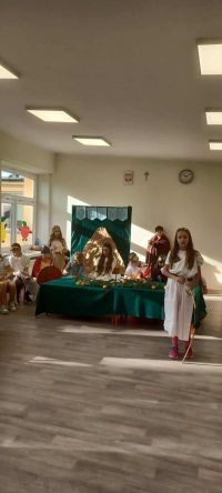 d629f804-9c92-4853-ae96-904ec7290acauczniowie jako bogowie