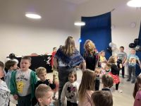 af37d759-16a5-4405-860f-986b3dfc2650dzieci w czasie zabawy