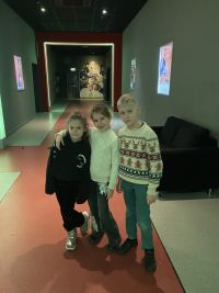 IMG_3368dzieci w kinie