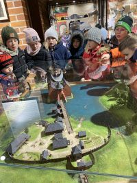 IMG_3750dzieci w zamku