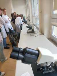 1000014945uczniowie podczas warsztatów