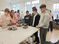 1000014941uczniowie podczas warsztatów