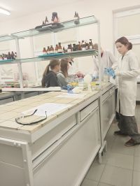 1000014958uczniowie podczas warsztatów