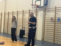 fa796d13-c07b-4875-9c68-0623f49c00f9spotkanie z policjantem