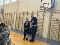 e6682aeb-1b42-4bd3-95fd-b0e8bda0ad12spotkanie z policjantem