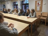 d0180c3d-0560-4950-948e-d36fd0fe2c94uczniowie w muzeum