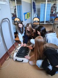 1000015339uczniowie podczas warsztatów