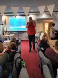 1000015374uczniowie podczas warsztatów