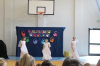 IMG_8063uczniowie podcas misterium