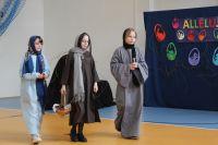 IMG_8074uczniowie podcas misterium