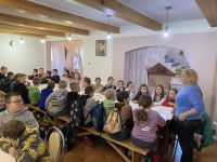 IMG_5482uczniowie w leszczynowym zaciszu