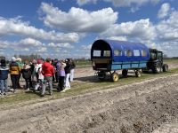 IMG_7319uczniowie w leszczynowym zaciszu