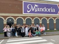 997f726c-bfb0-4c2d-8959-7b93dece64d0uczniowie w Mandorii