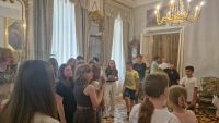 e793e1fc-dc0e-43d2-9662-50cfa0c554c4uczniowie na wycieczce